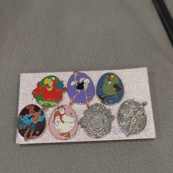 Disney Character Pin Set 2013 NEW Collectors - Picture 1 of 7